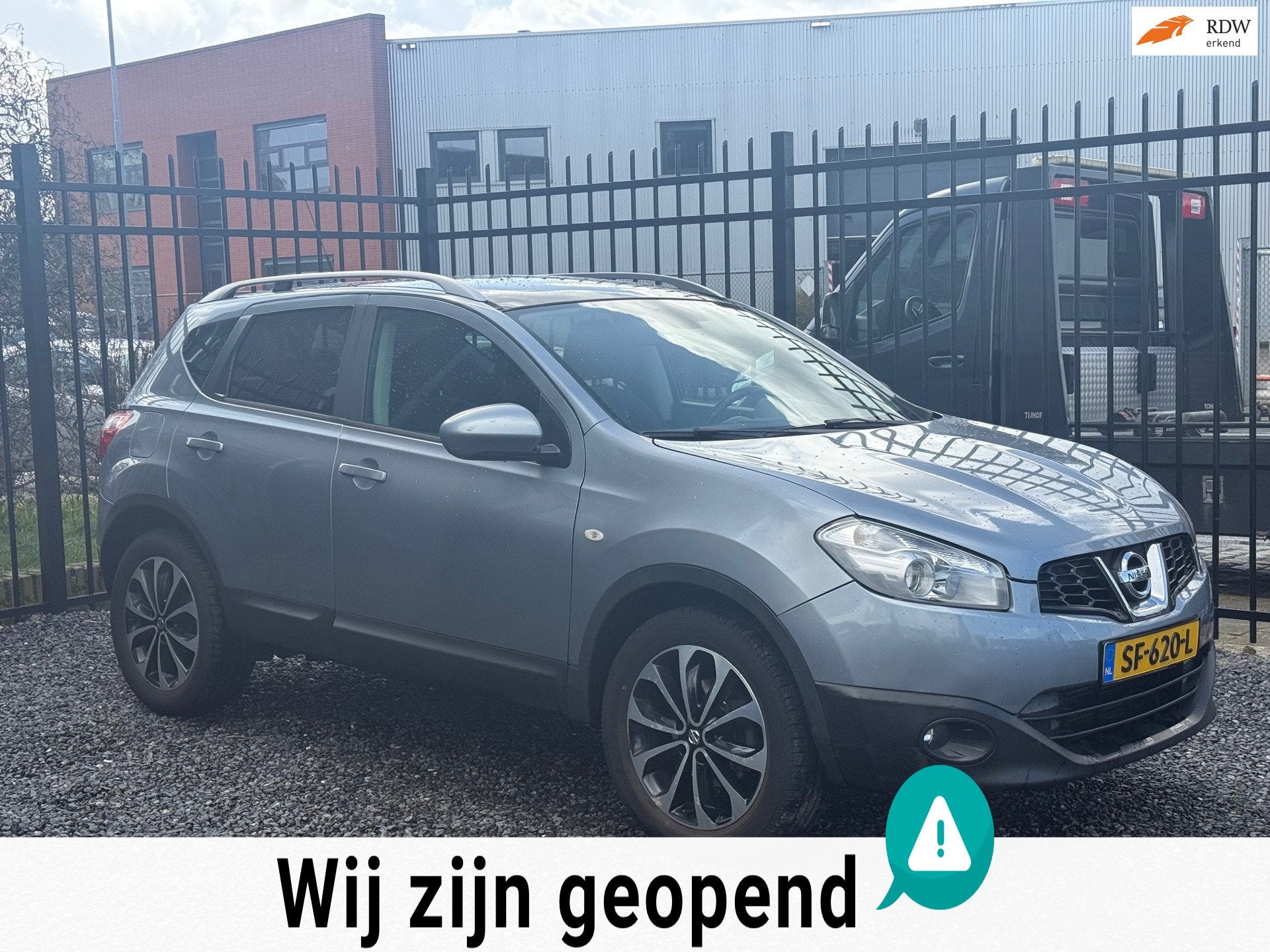 Nissan Qashqai 1.5 dCi Connect Edition 6BAK!PANO!PDC!ZEER MO, Auto's, Voorwielaandrijving, Stof, Gebruikt, 4 cilinders