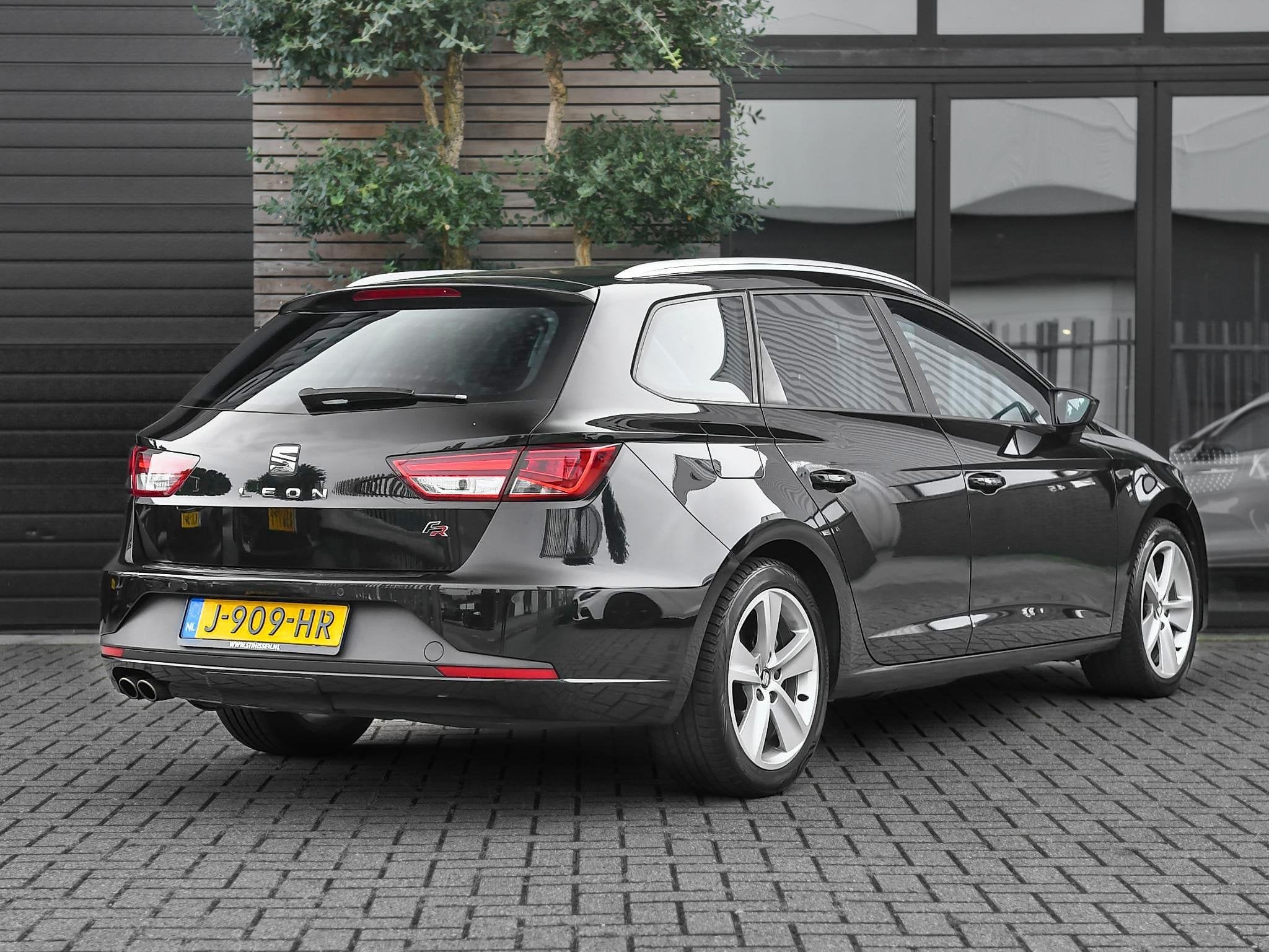 SEAT Leon ST 1.4 EcoTSI FR Panoramadak trekhaak ACC Stoelver, Gebruikt, 4 cilinders, 150 pk, Leon