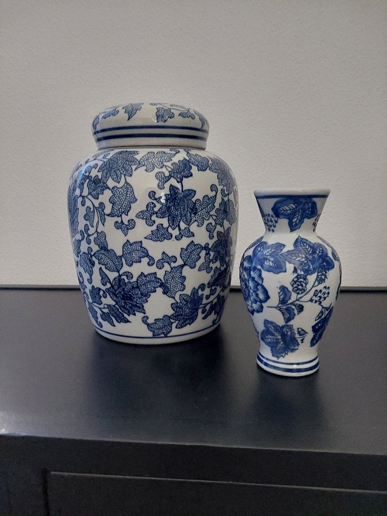 LEUKE POT EN VAASJE VAN INTRATUIN., Ophalen