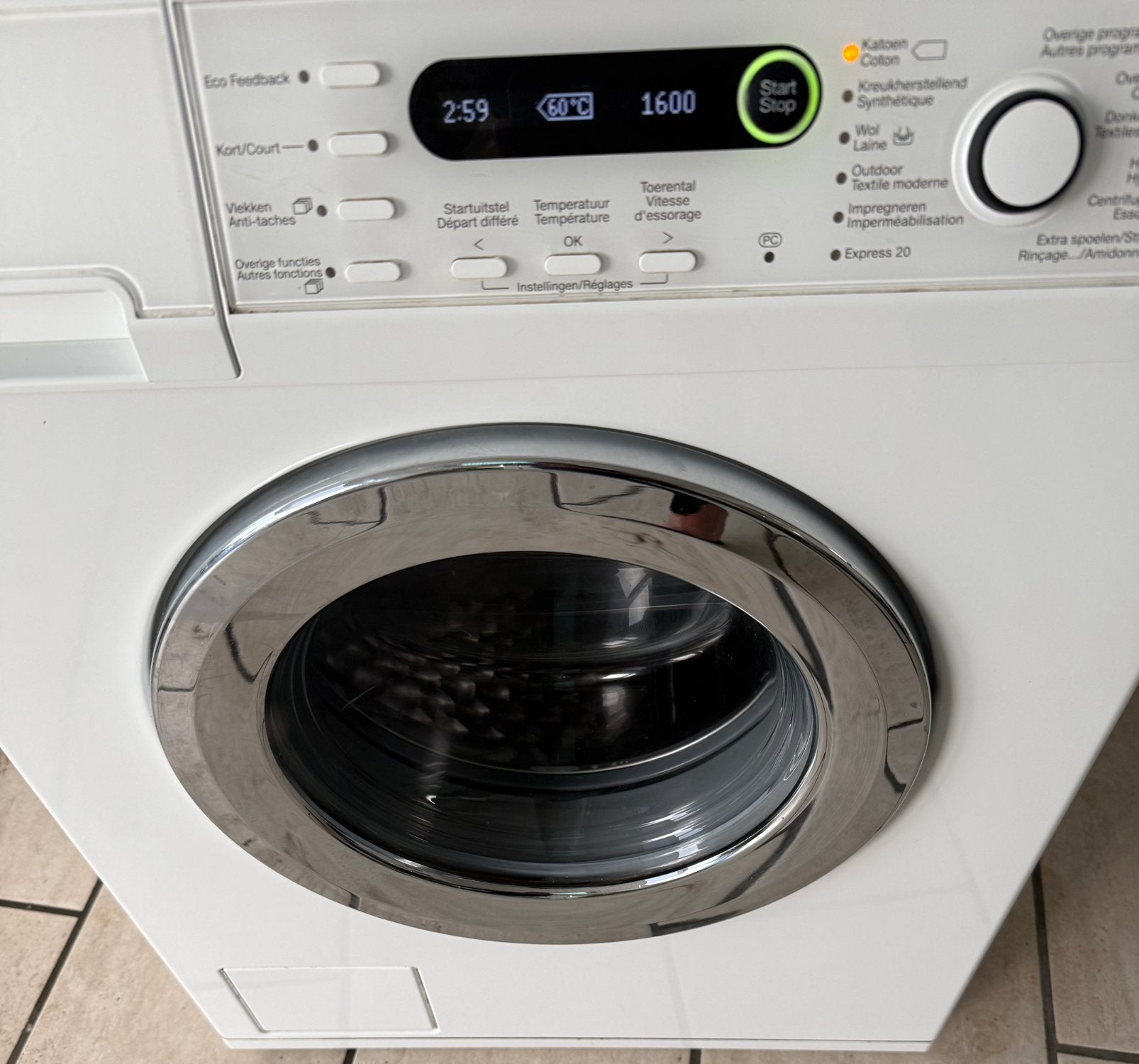 Foto 7 van Miele 8Kilo-1600toeren A+++ energieverbruik in topstaat.