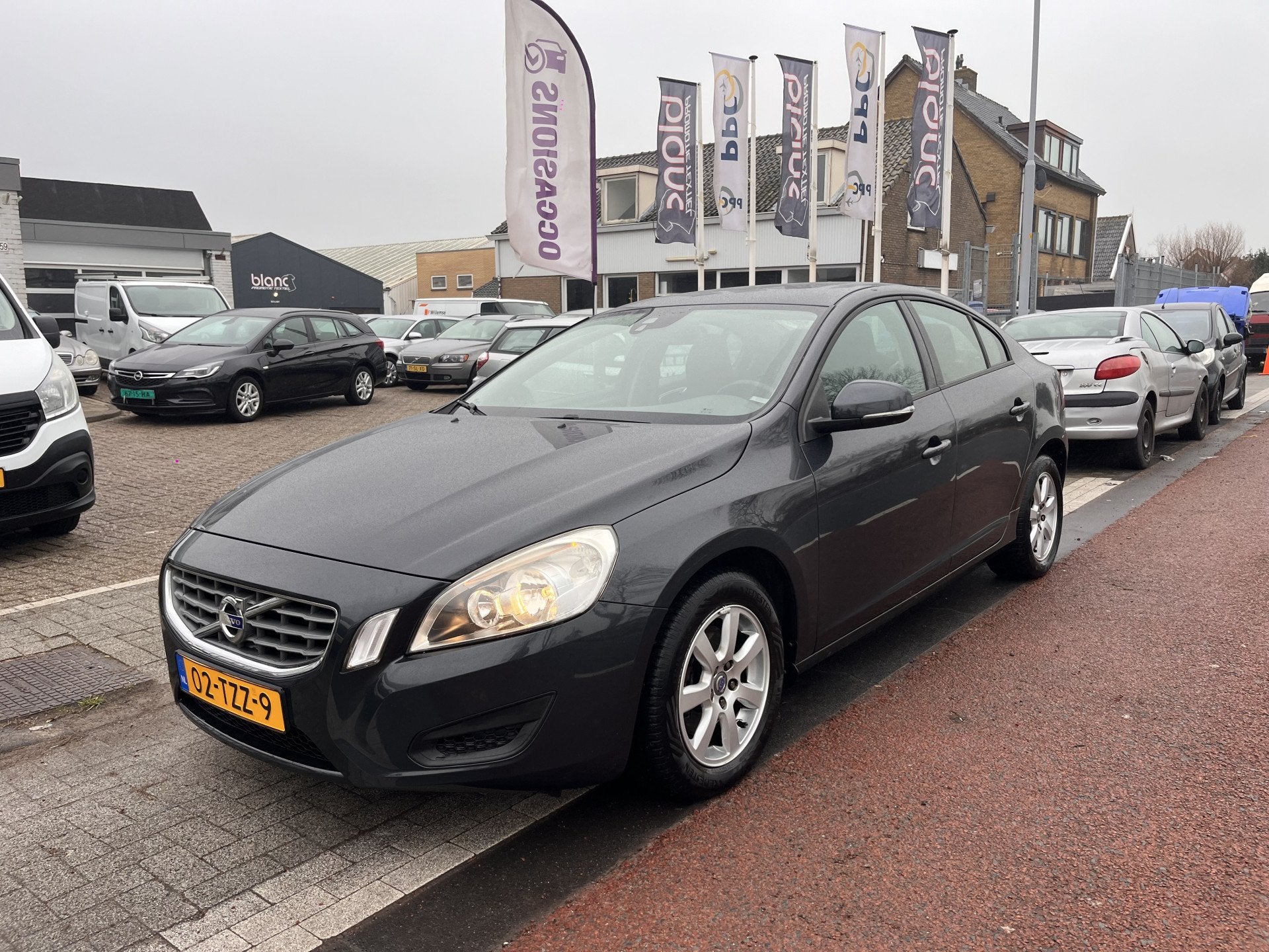 Volvo S60 1.6 T4 180 PK AUTOMAAT Kinetic Nap Pdc Schuifkantd, Auto's, Gebruikt, 179 pk, S60, 1600 kg