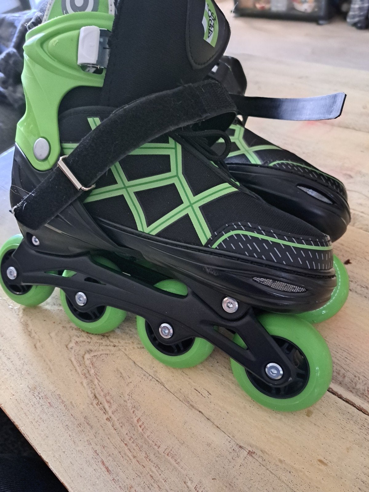 Osaga roller skates 39-42 [als nieuw], Ophalen, Verstelbaar, Zo goed als nieuw
