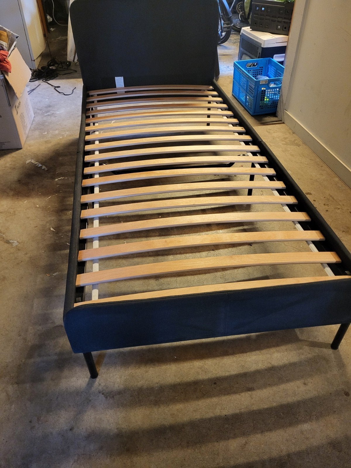 Ikea Slattum 1 persoons bed met lattenbodem, Overige materialen, 90 cm, Eenpersoons, Ophalen of Verzenden