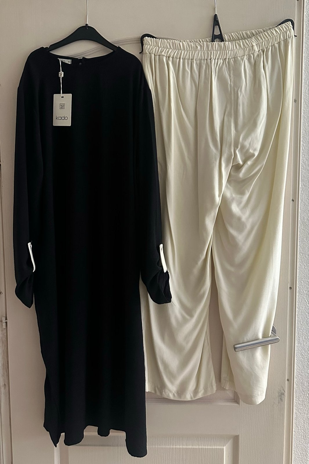 Zwarte tuniek (maat 46, valt als 44) met crème broek, Kleding | Dames, Ophalen of Verzenden, Nieuw, Maat 42/44 (L)