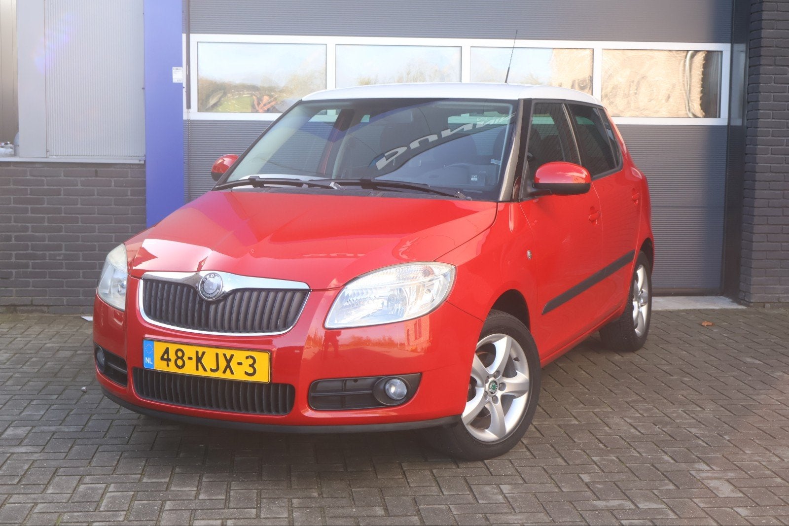 Skoda Fabia 1.4 16V Airco I Cruise I PDC I Navi, Auto's, Voorwielaandrijving, 40 €/maand, 4 cilinders, Origineel Nederlands