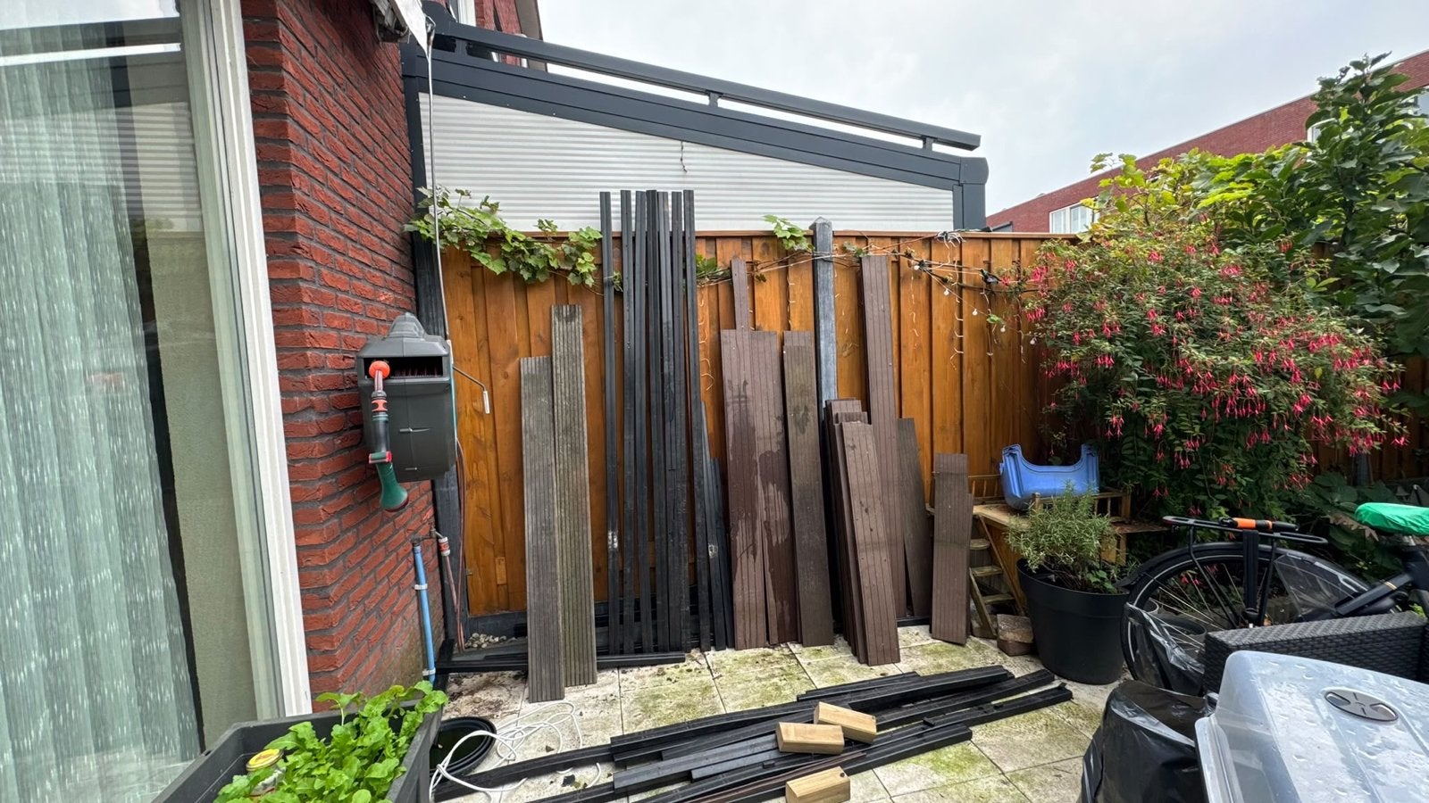 COMPOSIET TERRASPLANKEN +ONDERCONSTRUCT+ BEVESTIGINGSCLIPS, Tuin en Terras, Ophalen, Kunststof, Minder dan 3 meter, 1 tot 2 meter