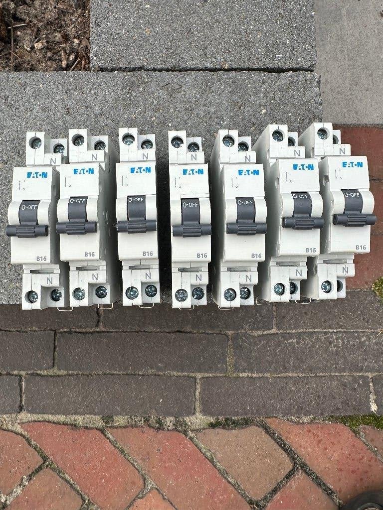 Eaton installatieautomaat B16 1-fase, Verzenden, Zo goed als nieuw, Eaton, Installatieautomaat