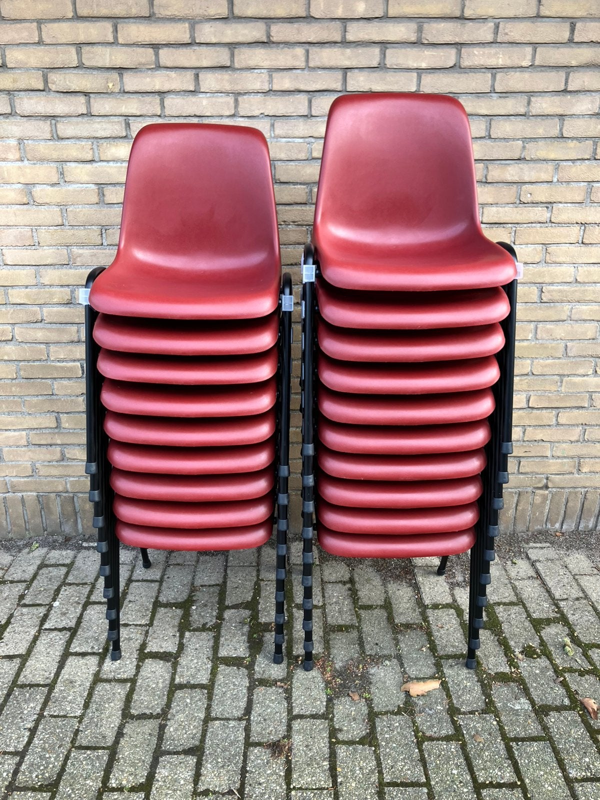 AA-kwaliteit kantinestoelen stapelstoelen burgundy, Ophalen, Nieuw, Rood, Metaal