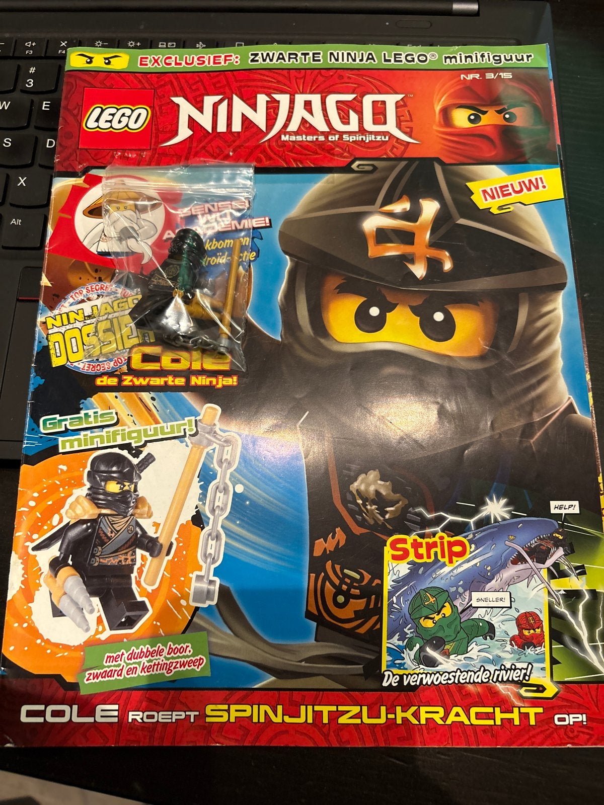Lego Ninjago Tijdschrift met Exclusieve Minifiguur Cole, Inclusief minifiguren, Lego, Nieuw, Ophalen of Verzenden