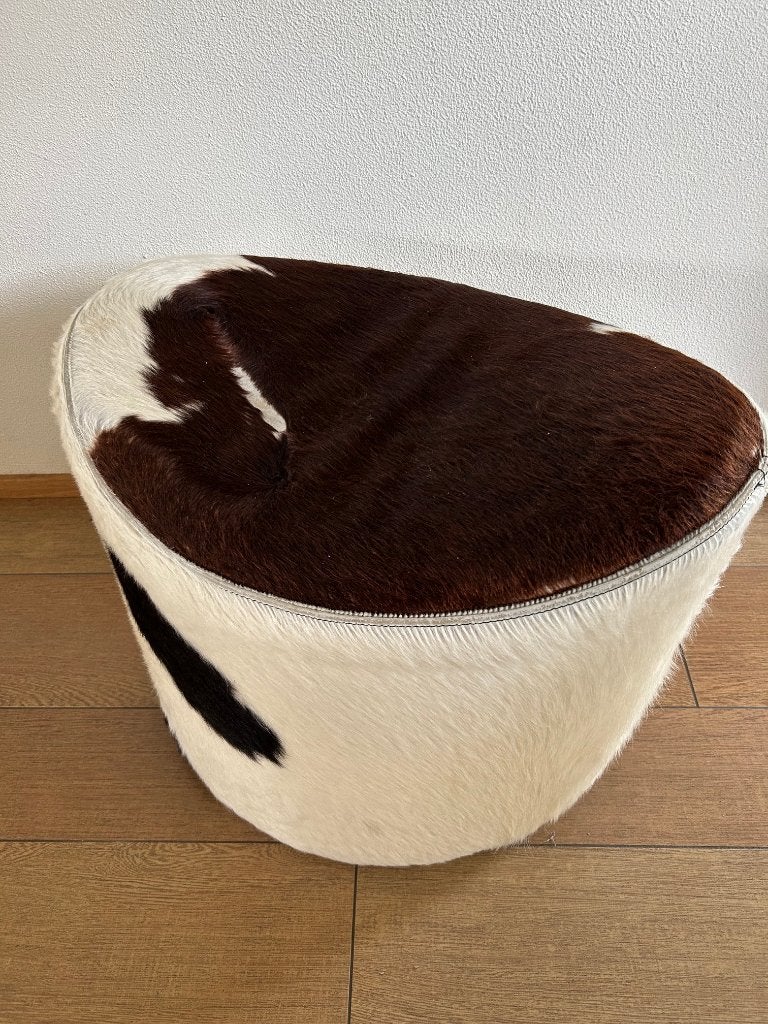 IKEA poef Stockholm bekleed met echte koeienhuid, Ophalen, Minder dan 50 cm, Koeienhuid, dus passend bij veel!, Zo goed als nieuw