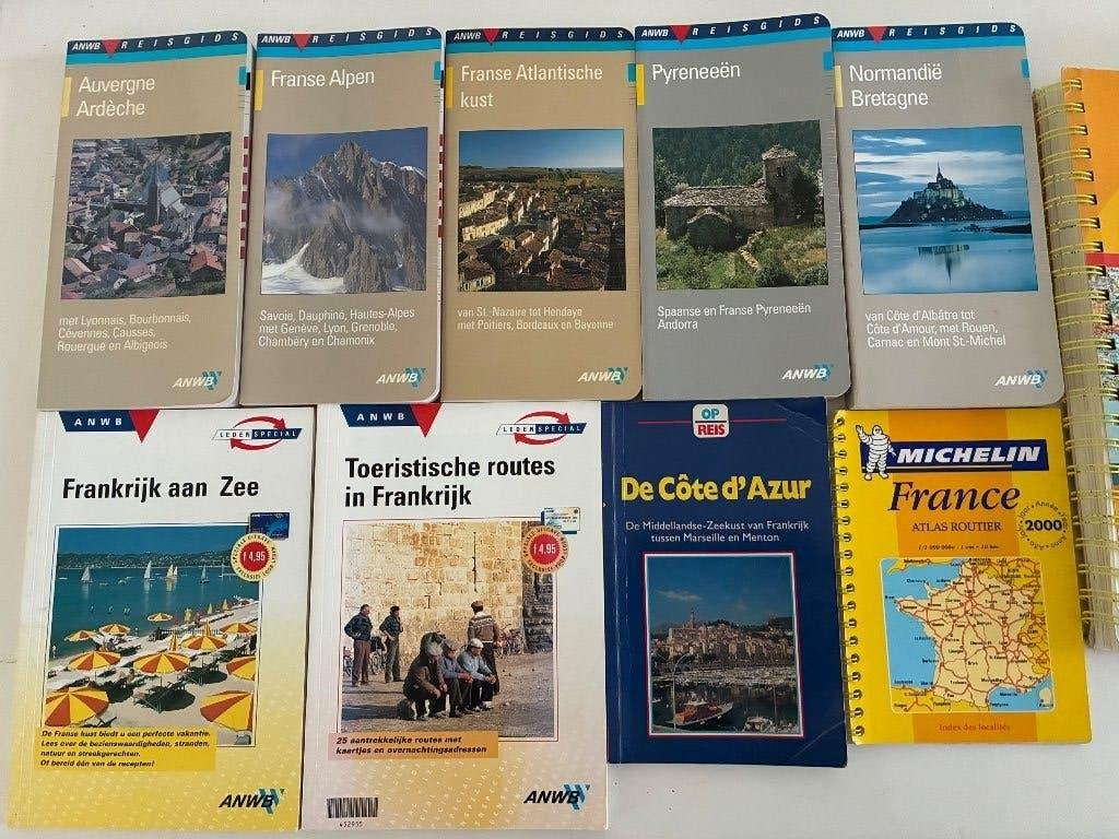 ANWB reisgidsen en Michelin wegenatlas van Frankrijk, Europa, Ophalen of Verzenden, Zo goed als nieuw, Reisgids of -boek