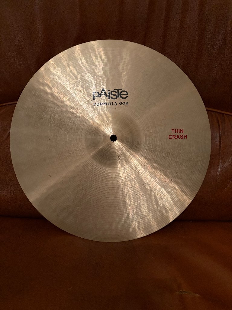 Paiste Formula 602 16" thin crash, Muziek en Instrumenten, Ophalen of Verzenden, Zo goed als nieuw, Melodische percussie