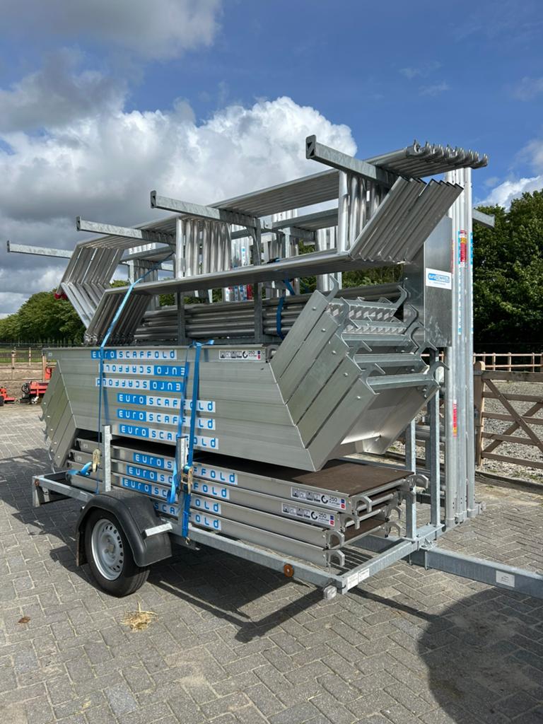 Euroscaffold Trappentoren 135x250 10,2m werkhoogte incl kar!, Doe-het-zelf en Verbouw, Steigers, Ophalen, Nieuw, Rolsteiger of Kamersteiger