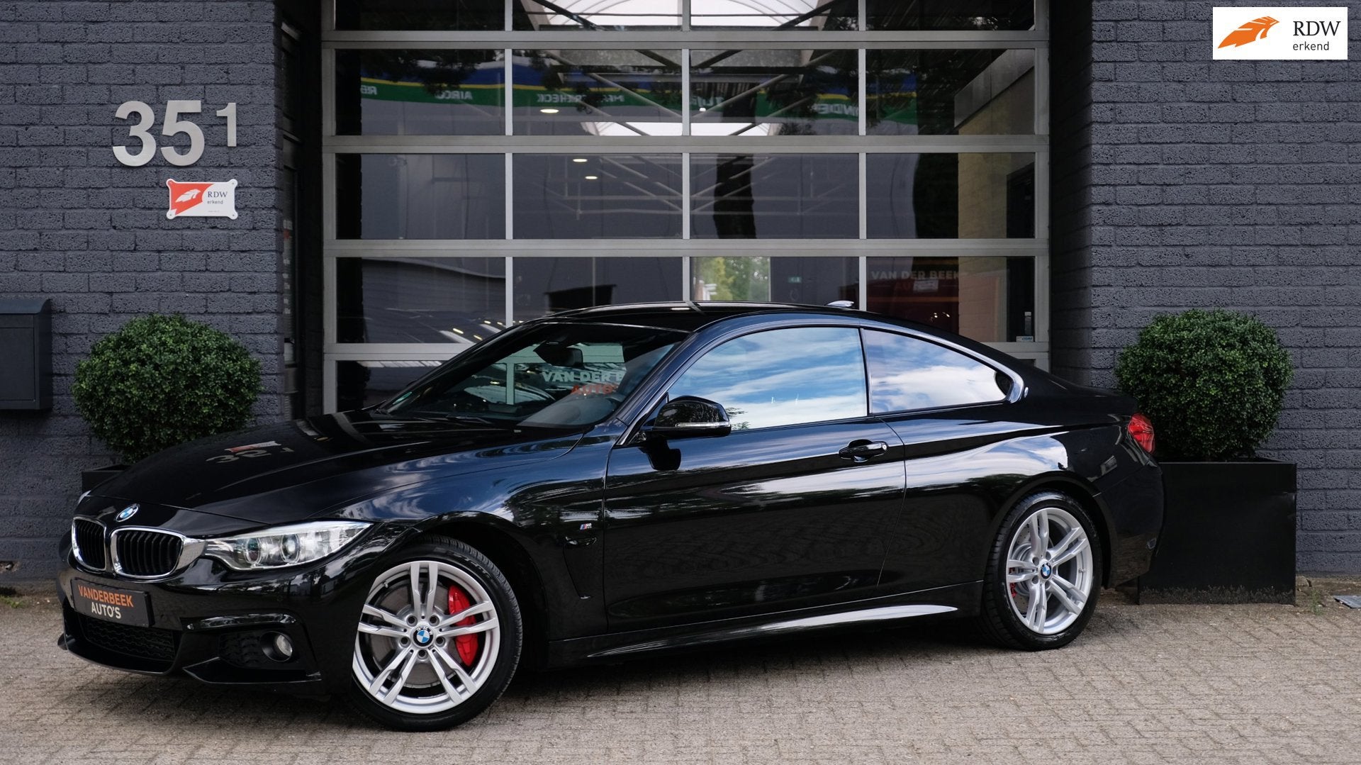 BMW 4-serie Coupé 435i M-Sport | H/K | HUD | Leder | Origin, Auto's, Automaat, Achterwielaandrijving, Zwart, 4-Serie