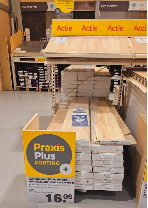 Laminaat Montmelo van Praxis, Doe-het-zelf en Verbouw, Vloerdelen en Plavuizen, Ophalen, 50 tot 150 cm, Nieuw, Minder dan 5 m²