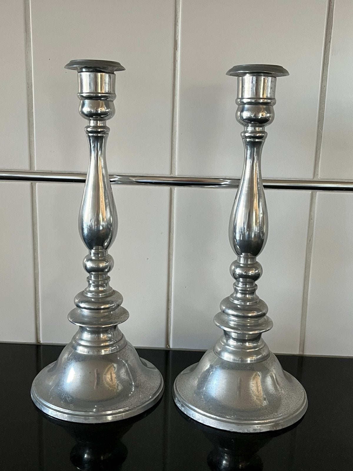 Twee kandelaars, 31 cm, Gebruikt, Ophalen of Verzenden, Metaal