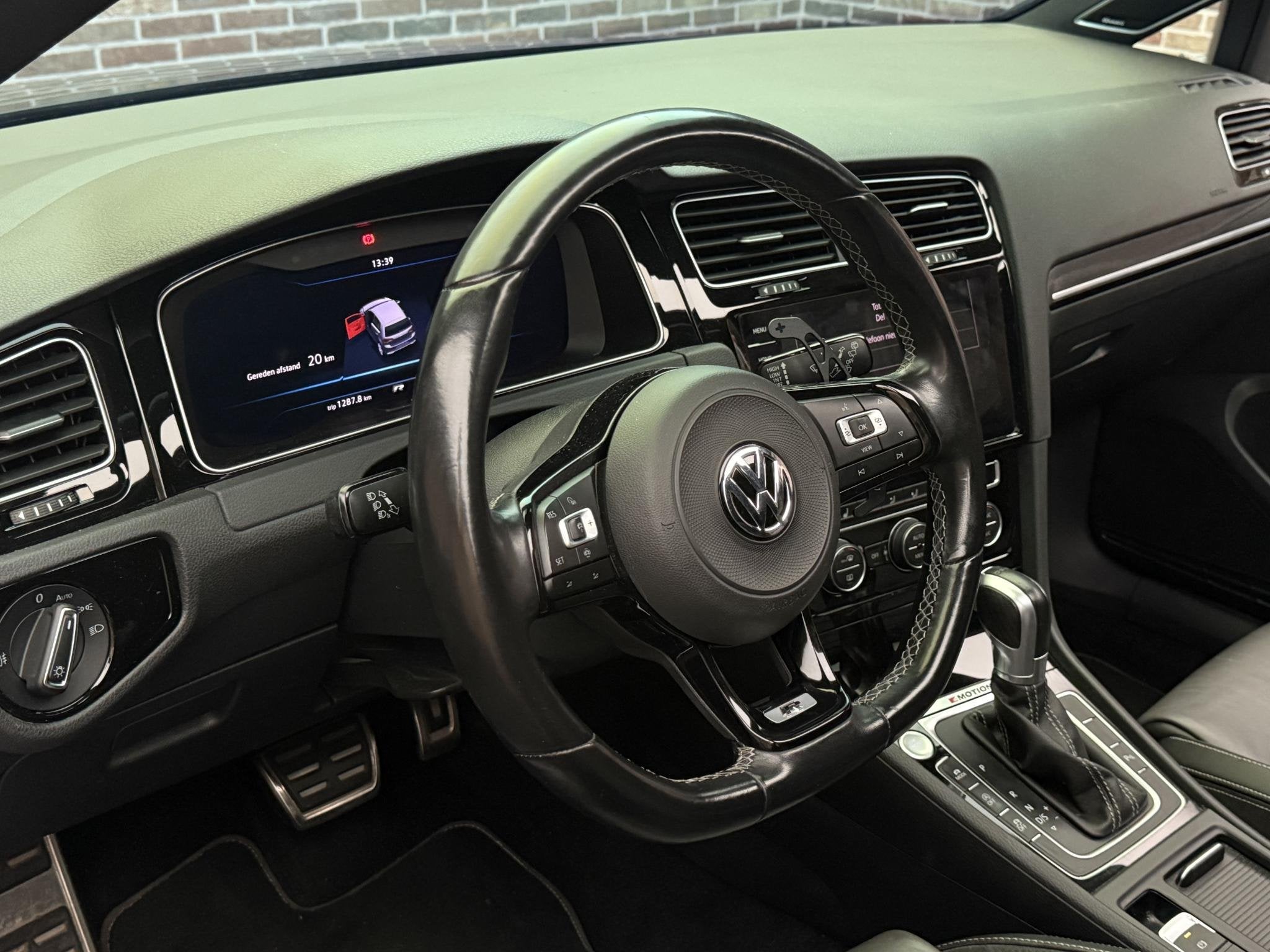 Volkswagen Golf 2.0 TSI 4Motion R Panorama Akra Virtual Dyn, Auto's, Automaat, Gebruikt, 4 cilinders, 1984 cc