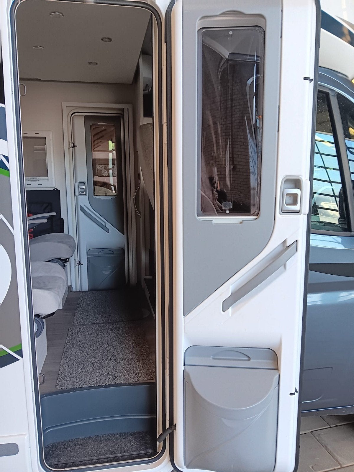 Chausson 711TL Camper - Ruime en complete familiecamper, Overige merken, Douche, Particulier, Tot en met 5