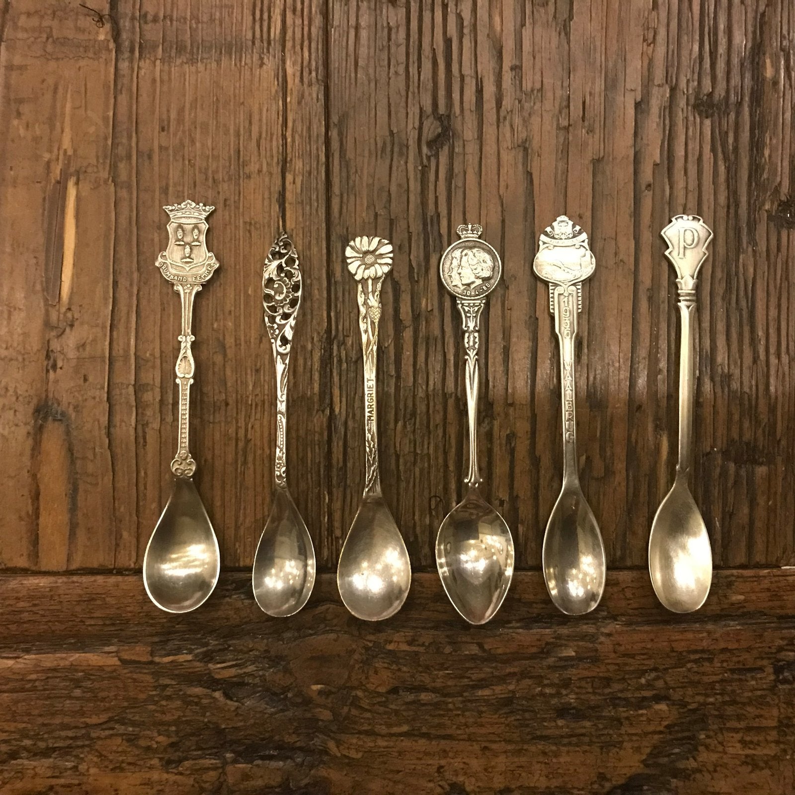 Set van 6 verzilverde theelepeltjes - Diverse motieven, Ophalen of Verzenden