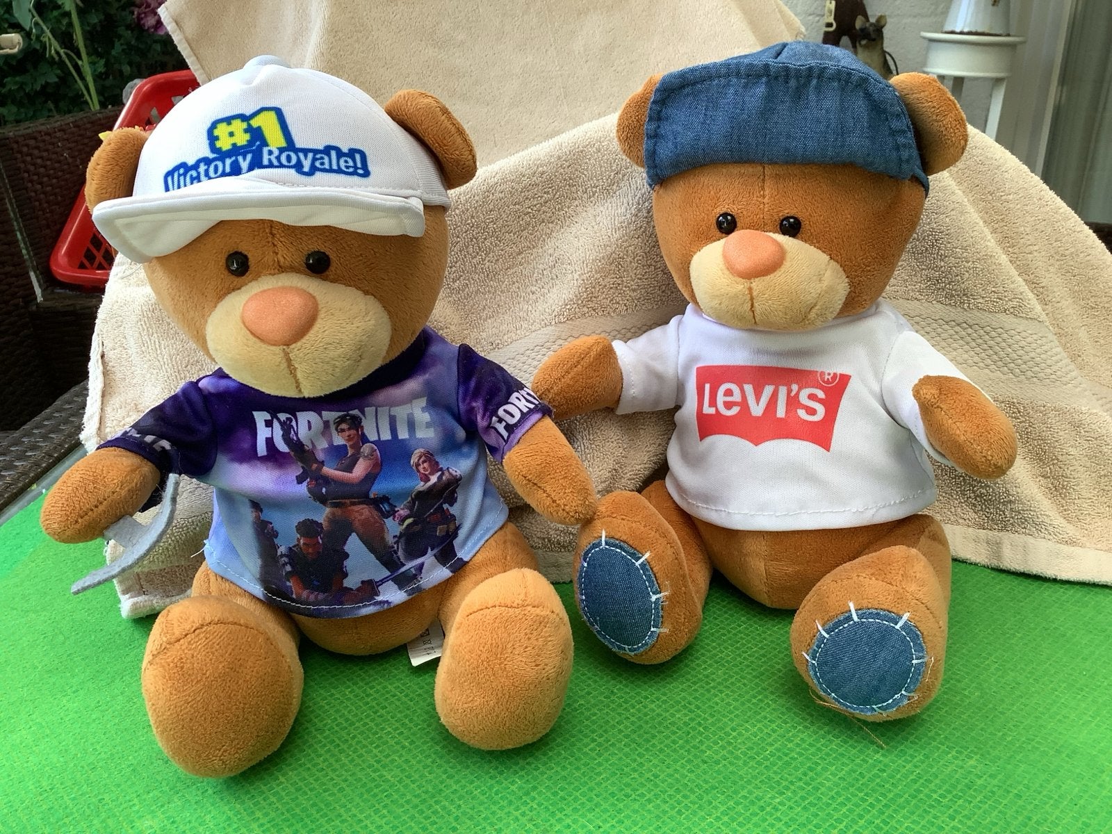 Twee leuke pluche beren Fun4all steun KIKA, Ophalen of Verzenden, Zo goed als nieuw, Stoffen beer, Overige merken