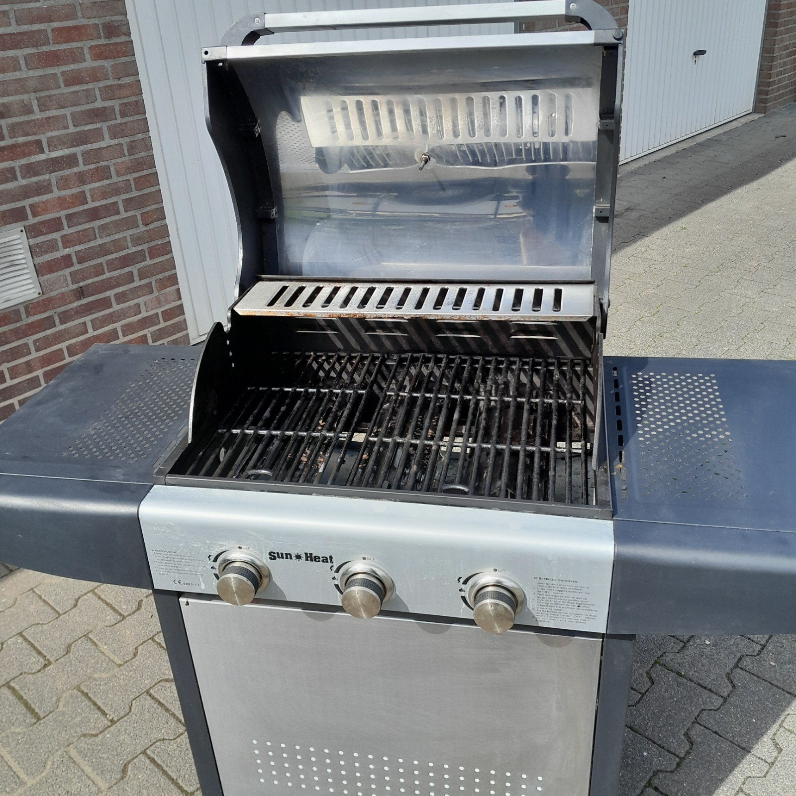 Te koop gasbarbecue, Ophalen