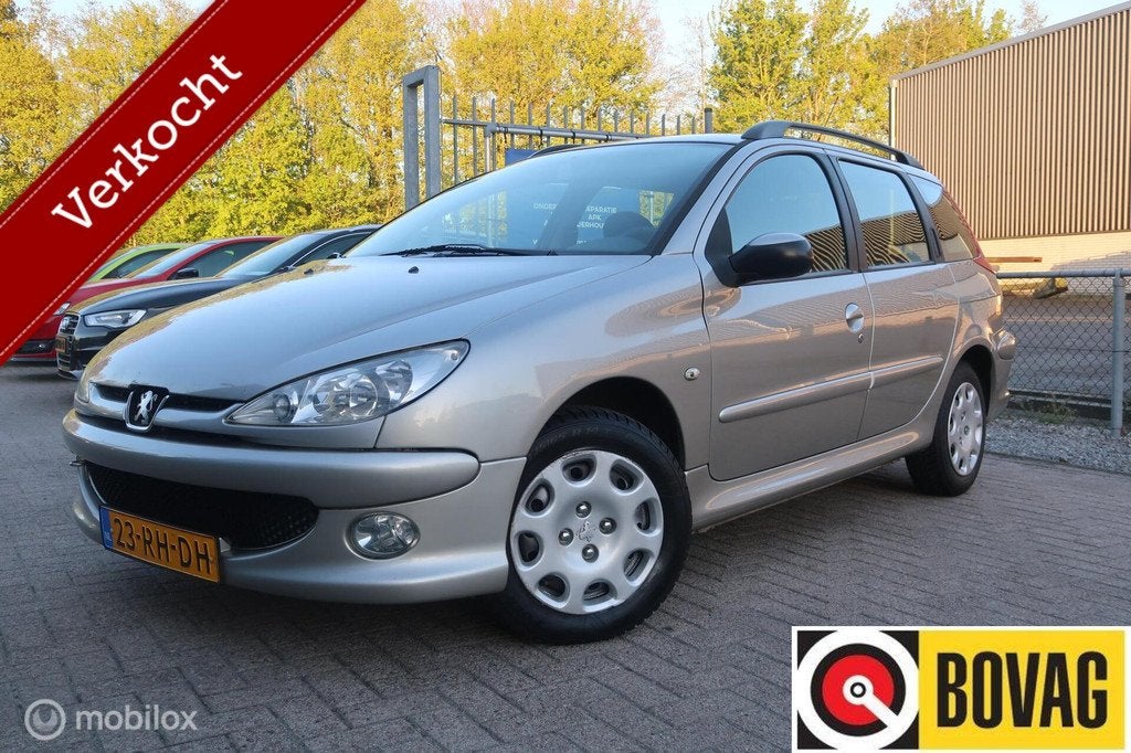 Peugeot 206 SW 1.4 Air-line 2 TREKHAAK, AIRCO, Voorwielaandrijving, Stof, Zwart, 4 cilinders