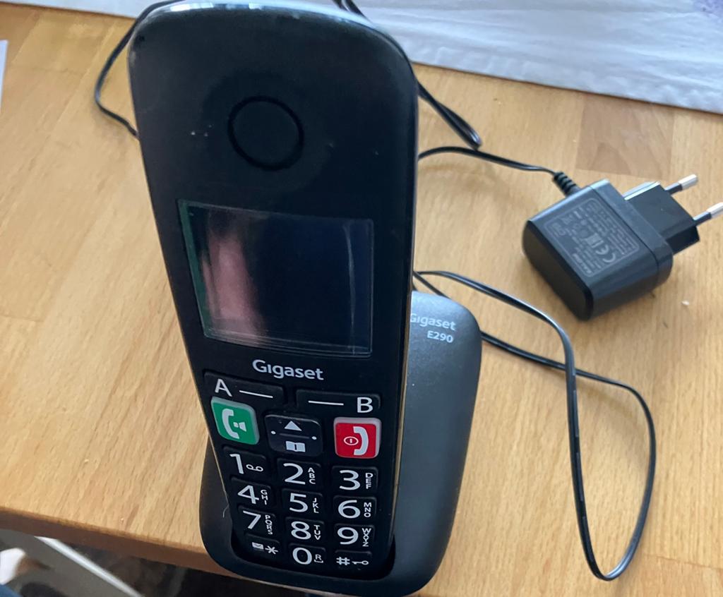 Gigaset E290 Telefoon met grote knoppen en luid geluid, Telecommunicatie, Vaste telefoons | Handsets en Draadloos, Ophalen, Zo goed als nieuw