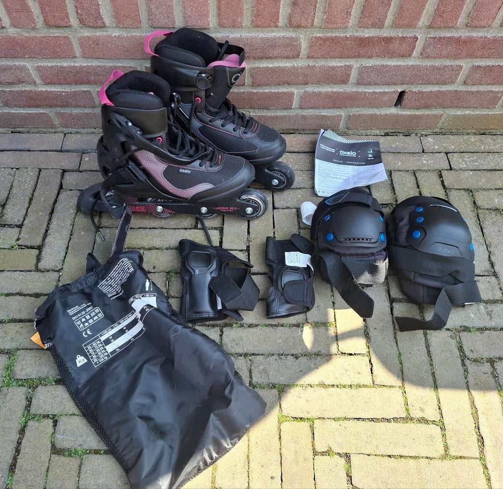 Oxelo skeelers maat 42 & knie- en pols beschermers ZGAN, Zo goed als nieuw, Inline skates 4 wielen, Dames, Ophalen
