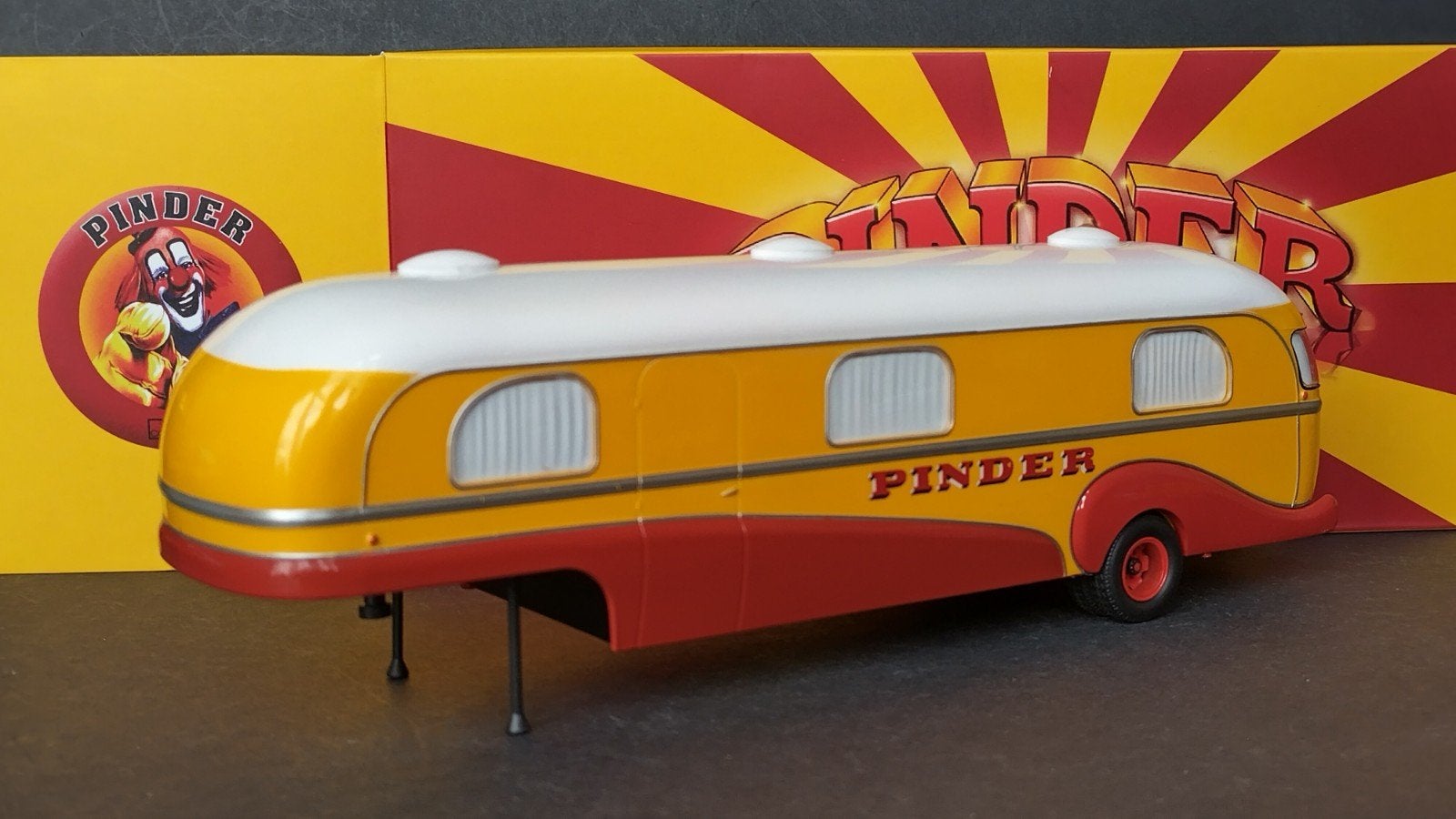 Circus Pinder Jean Richard Caravan Trailer 1:43 Direkt Pol, Hobby en Vrije tijd, Modelauto's | 1:43, Overige merken, Auto, ., Ophalen of Verzenden