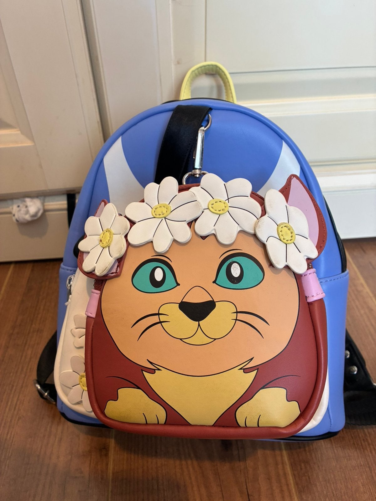 Loungefly Disney Alice in Wonderland Rugzak, Sieraden, Tassen en Uiterlijk, Ophalen of Verzenden, Gebruikt, Disney of Dora, 30 tot 45 cm