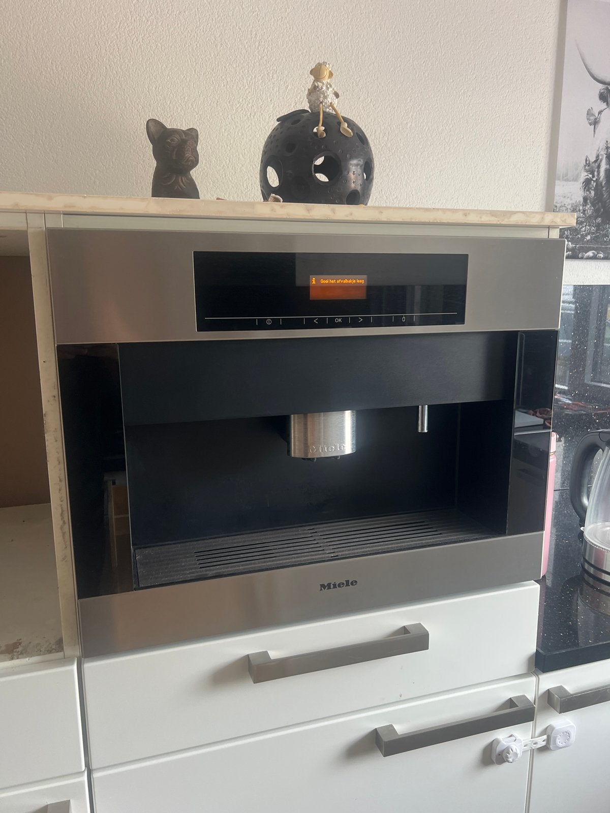 Inbouw Miele Koffiemachine, Ophalen, Gebruikt, 10 kopjes of meer, Koffiemachine