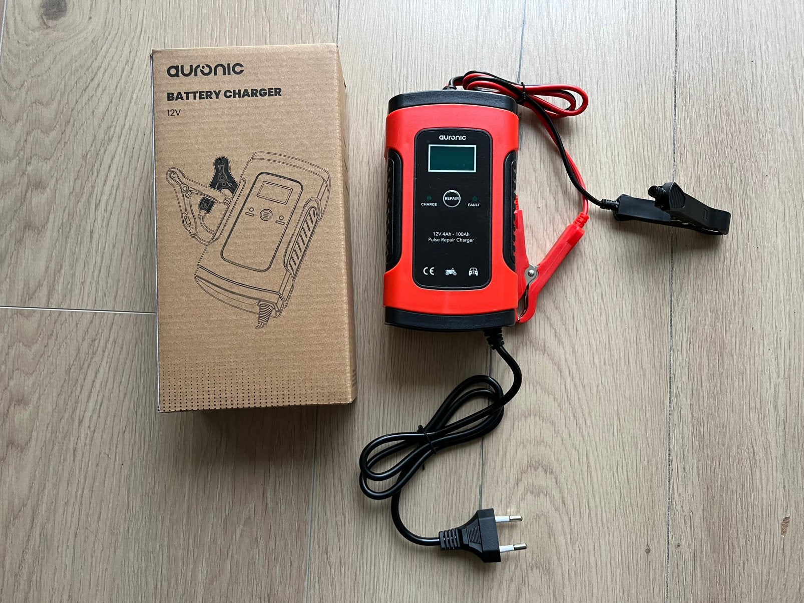Te koop Auronic aculader 12V voor o.a. Auto, Motor, Scooter, Ophalen of Verzenden, Nieuw