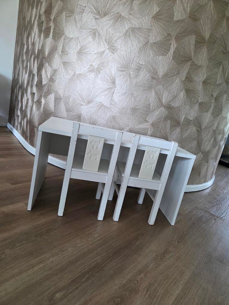 Kinder tafel met 2 stoeltjes, Ophalen, Gebruikt, Tafel(s) en Stoel(en)