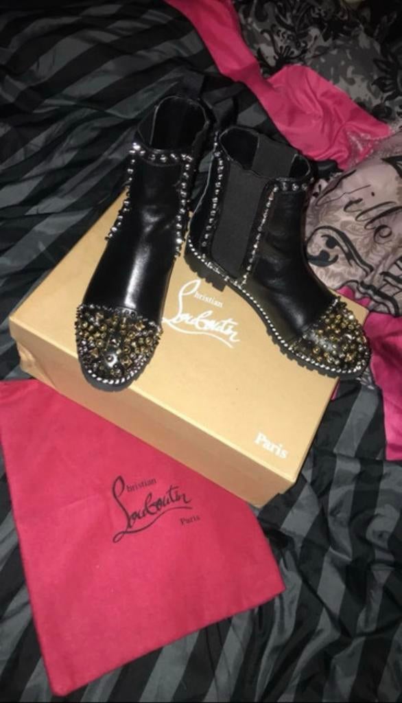 Louboutin laarsjes, Zwart, Lage of Enkellaarzen, Ophalen of Verzenden, Zo goed als nieuw