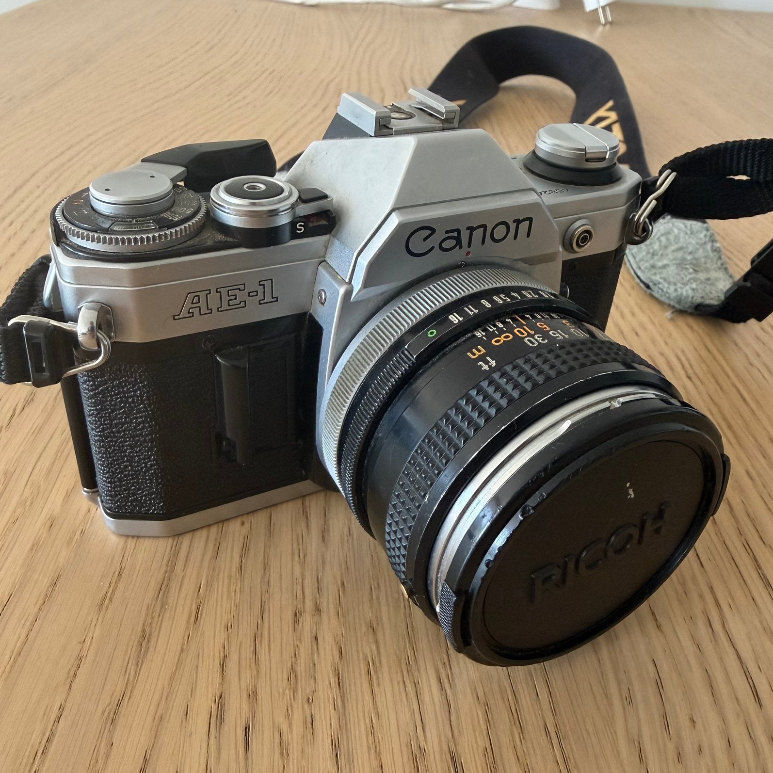 Vintage Canon AE-1 Analoge camera, Ophalen of Verzenden, Gebruikt, Compact, Canon