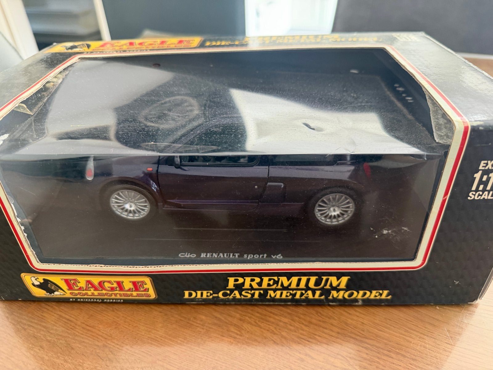 Eagle Collectibles Renault Sport Clio V6 Die-Cast Model, Hobby en Vrije tijd, Modelauto's | 1:18, Ophalen of Verzenden, Nieuw