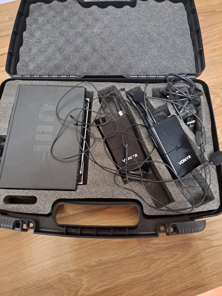 Inventaris zangkoor microfoons headset enz., Ophalen, Zo goed als nieuw