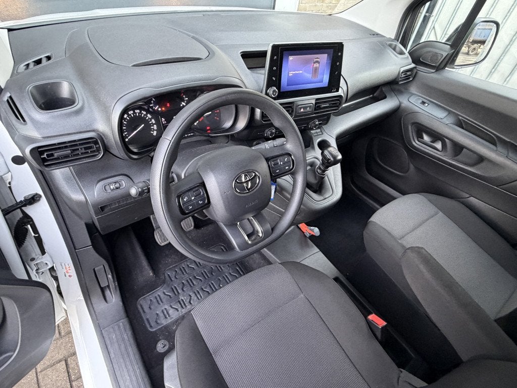 Toyota PROACE CITY 1.5 D-4D 102PK Euro 6 Live Cruise control, Voorwielaandrijving, Stof, Gebruikt, 4 cilinders