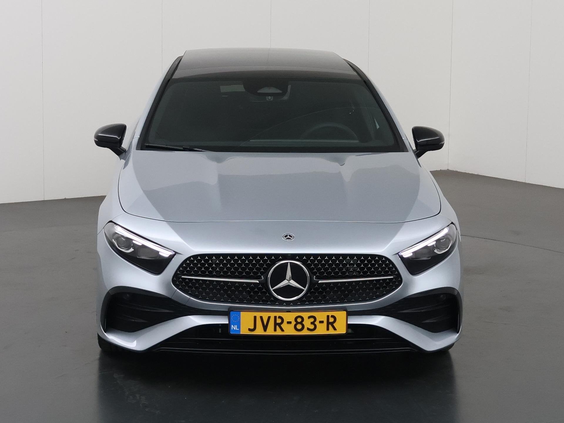 Mercedes-Benz A-klasse 180 Business Solution AMG | Panoramas, Auto's, Mercedes-Benz, 136 pk, 4 cilinders, Automatische klimaatregeling