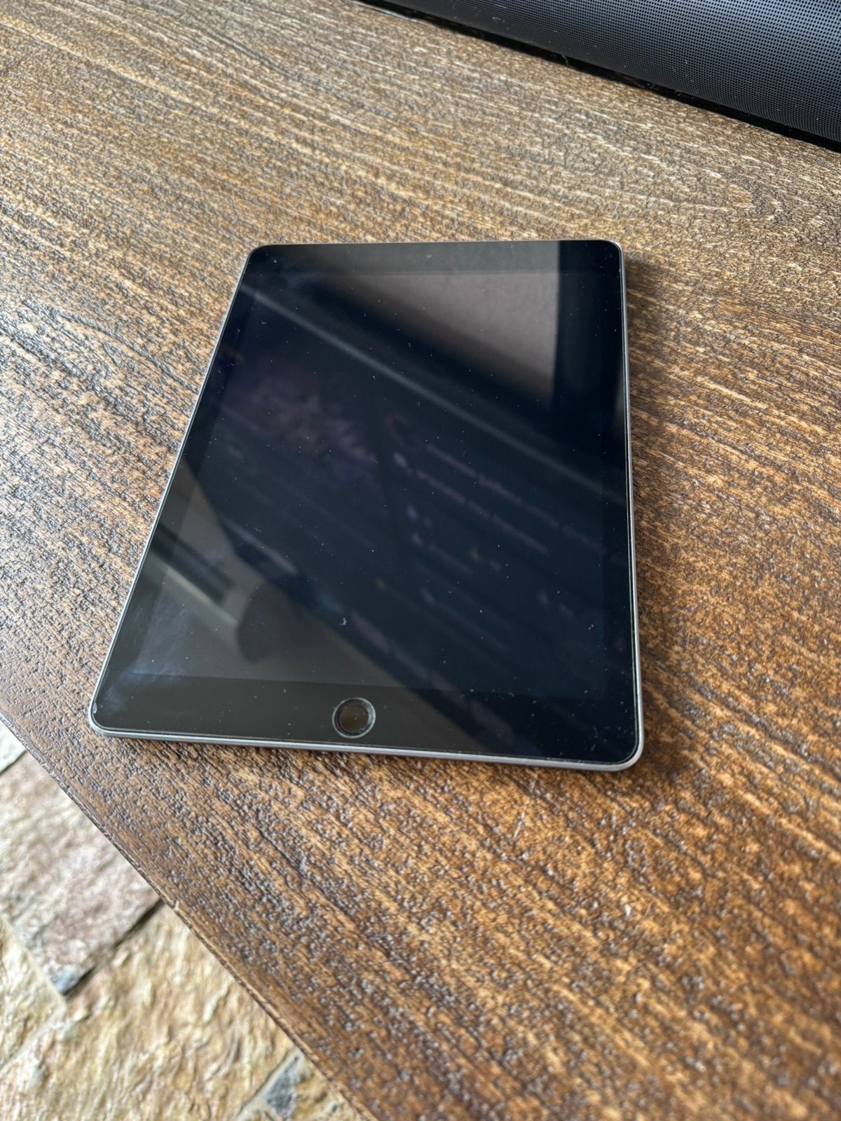 Ipad 6e generatie 32 gb met hoesje en kabel, 32 GB, Apple iPad, Zo goed als nieuw, Ophalen