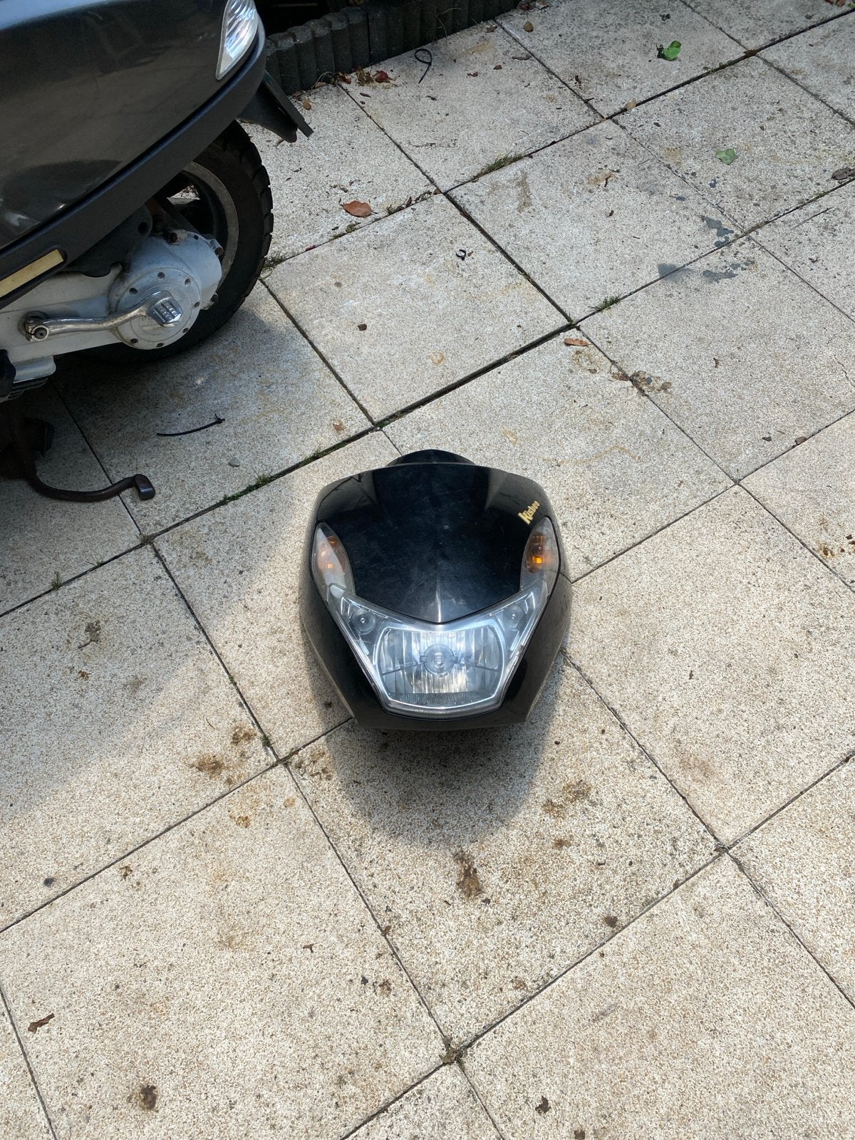 Koplampunit voor scooter - Zwart, gebruikt, Fietsen en Brommers, Ophalen, Gebruikt, Koplamp, Overige merken