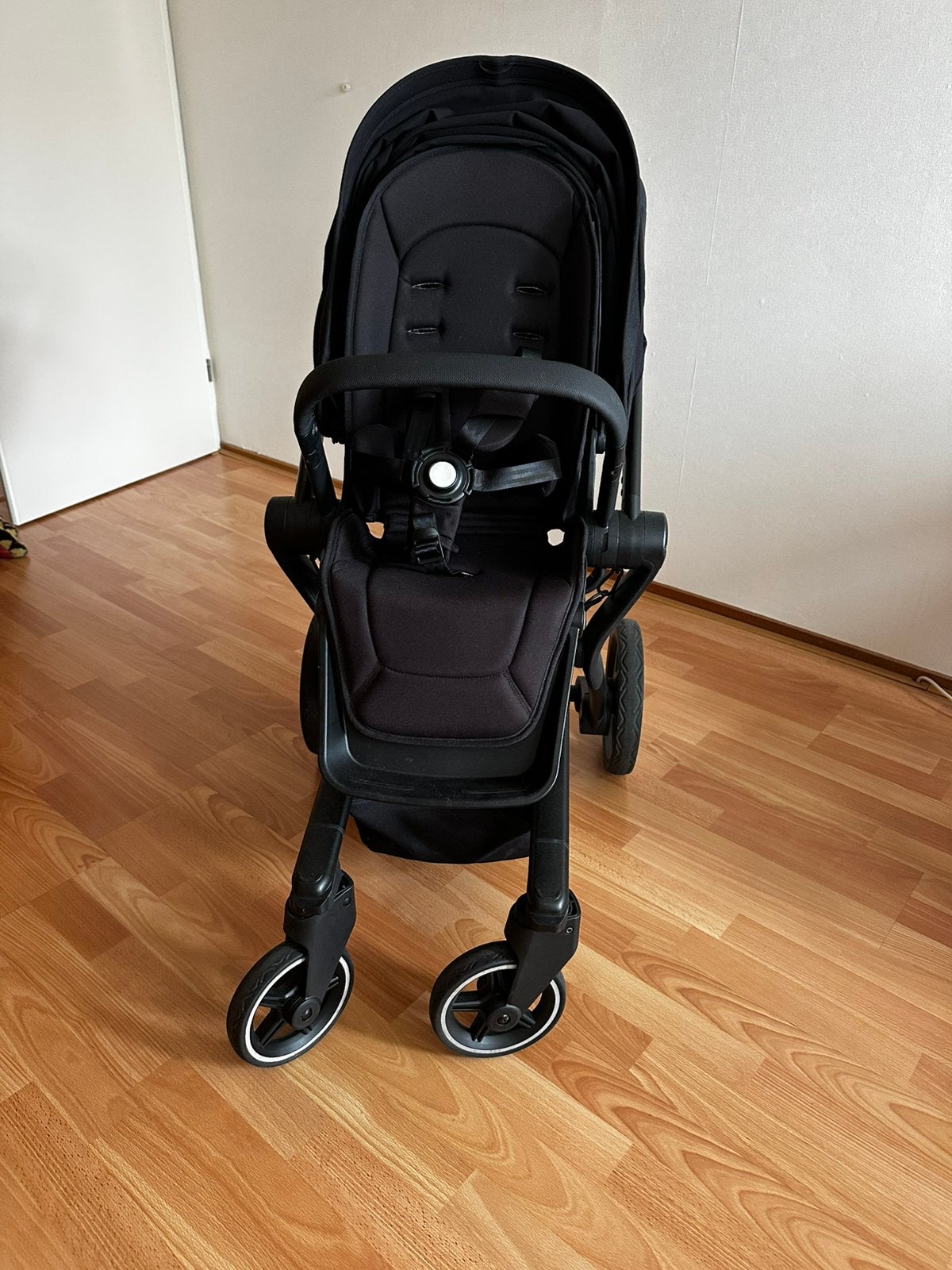 Joolz hub+ kinderwagen black, Verstelbare duwstang, Zo goed als nieuw, Combiwagen, Ophalen