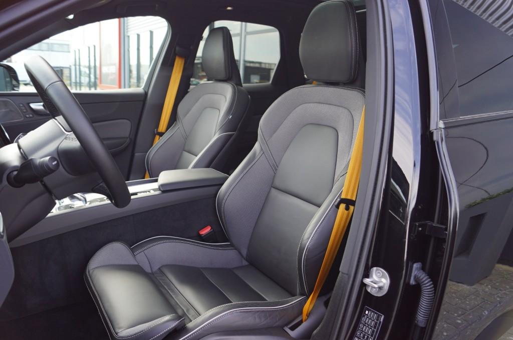 Volvo XC60 Recharge T8 AWD Polestar Engineerd 455pk/ Panodak, Auto's, Volvo, Automaat, Gebruikt, Huisgarantie, Met garantie (alle)
