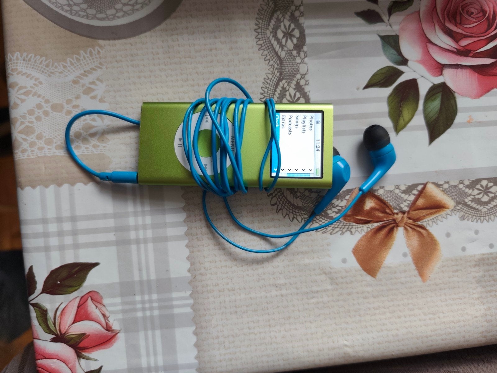 Apple iPod Nano 4e generatie 8GB groen met oortjes, Gebruikt, Ophalen of Verzenden, Nano, 2 tot 10 GB
