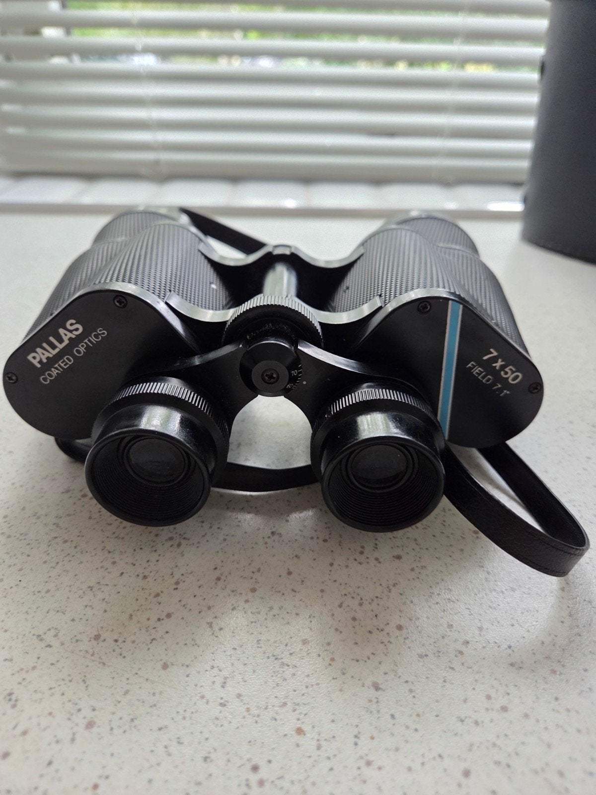 Pallas 7x50 verrekijker met coated optics en tas, Gebruikt, Minder dan 8x, Met hoes of tas, Porro (met knik)