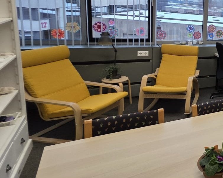 Poang schommelstoel Ikea en relaxstoel, Huis en Inrichting, Stoelen, Ophalen, Twee, Overige kleuren, Zo goed als nieuw
