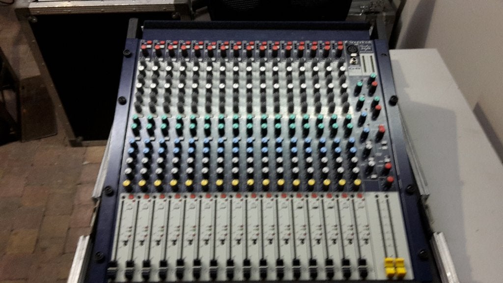 Soundcraft GB2R 16kanalen, Muziek en Instrumenten, Ophalen, Gebruikt, 10 tot 20 kanalen, Microfooningang