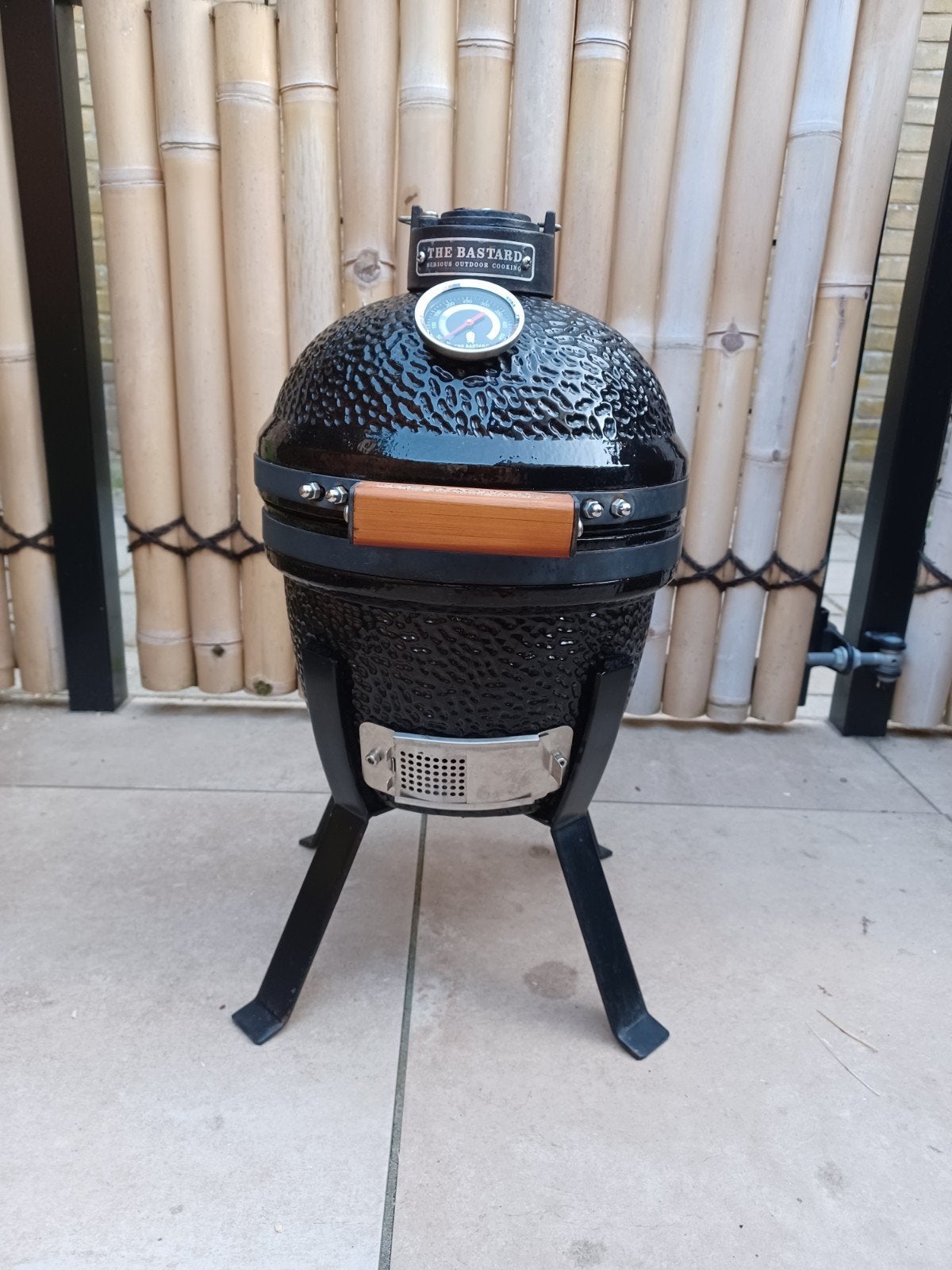 The Basterd Kamado BBQ, Ophalen, Zo goed als nieuw, The Bastard, Met accessoires