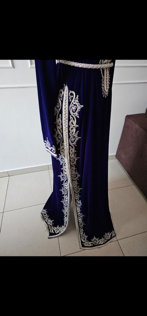 Prachtige koningsblauwe handbewerkte kaftan, maat 38/42, Blauw, Zo goed als nieuw, Onder de knie, Ophalen