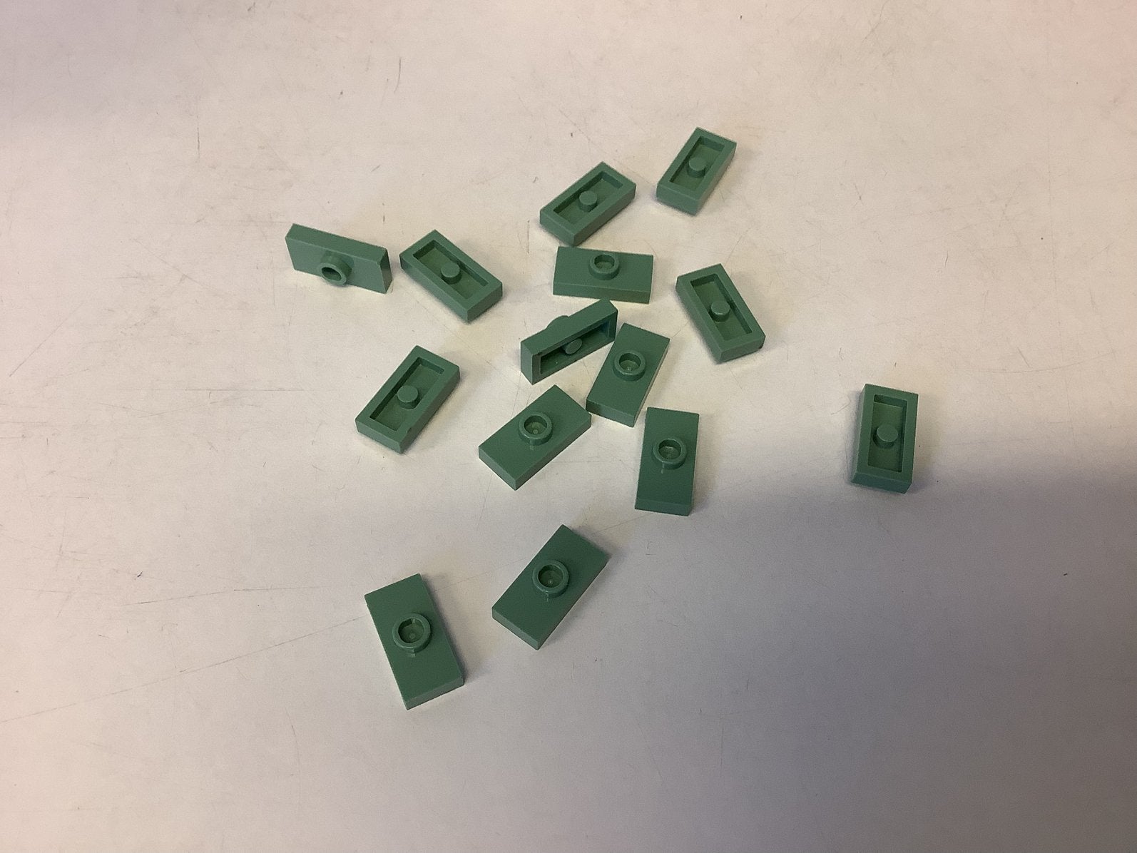 Lego plaat aangepast 1x2 met 1nop zandgroen, Ophalen of Verzenden, Gebruikt, Losse stenen, Lego